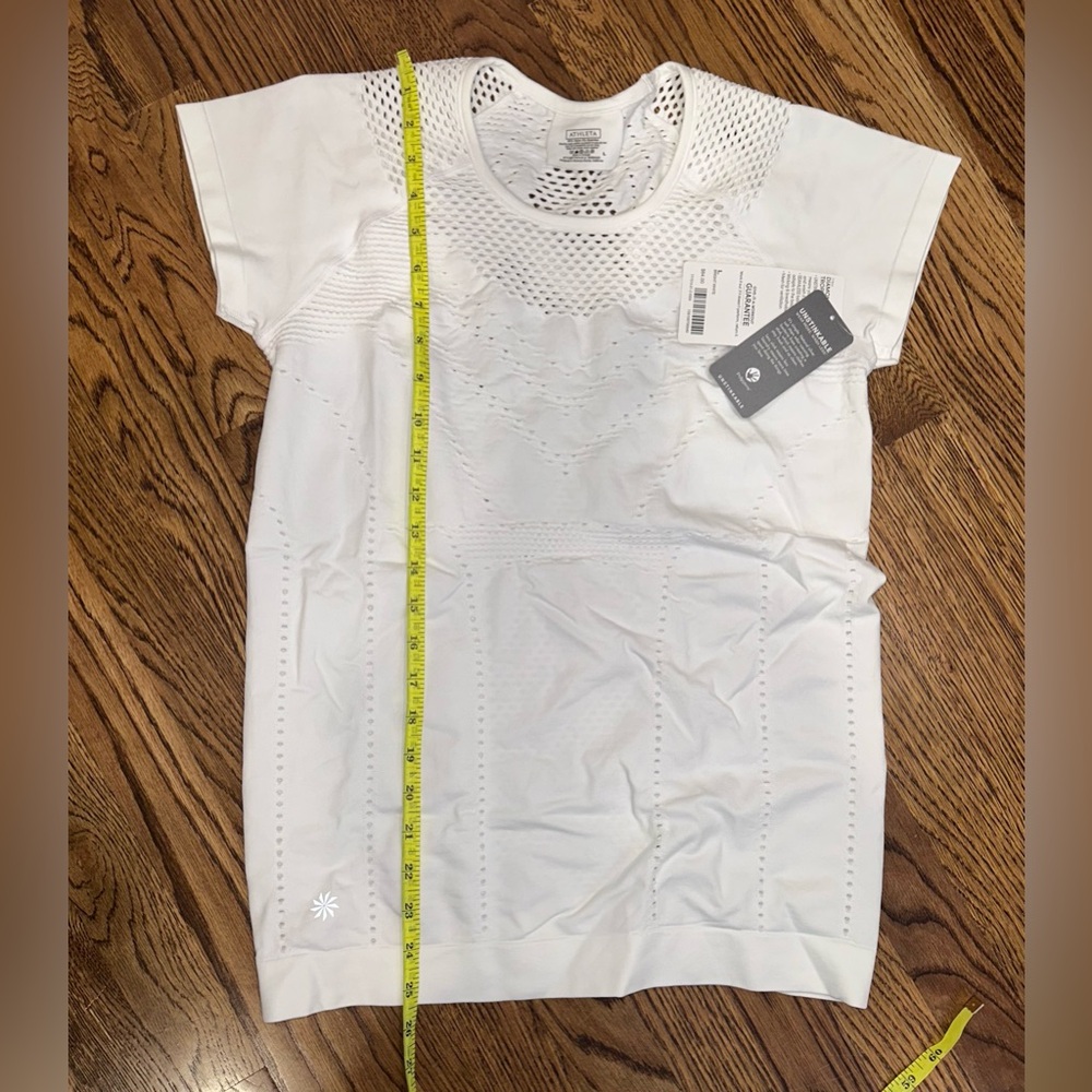 NWT - ATHLETA Diamond Mesh Trophy Tee - Bright White - Size Large (L) - Picture 7 of 10